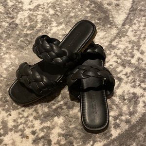 Chunky braided flip flops